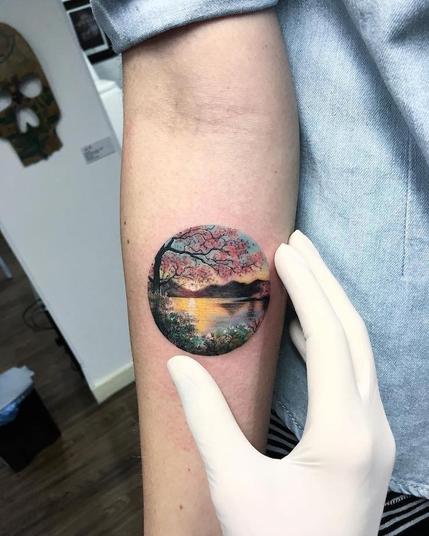 nouveaux-tatouages-en-vignettes-circulaires-de-eva-krdbk-1