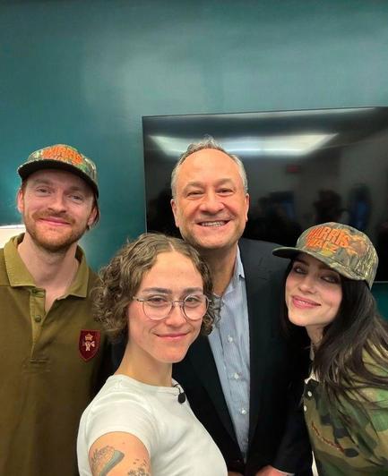 Group selfie of Finneas O’Connell, Ella Emhoff, Doug Emhoff, & Billie Eilish