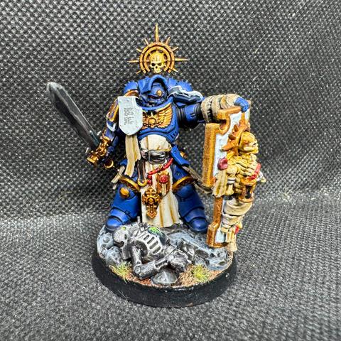 Ultramarines Captain of the 1st Company with Relic Shield