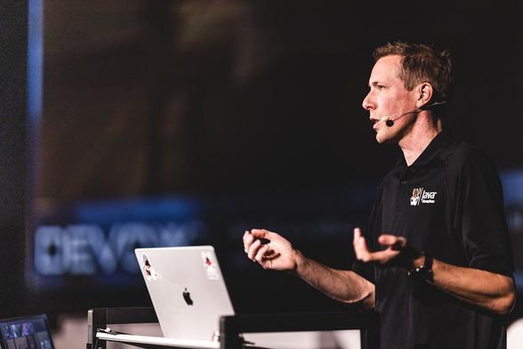 Hanno in full focus mode during his talk at Devoxx