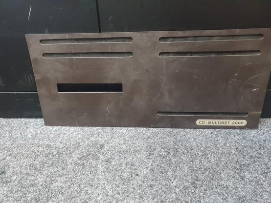 The face plate of the computer case, which says "CD-MULTINET 2000".