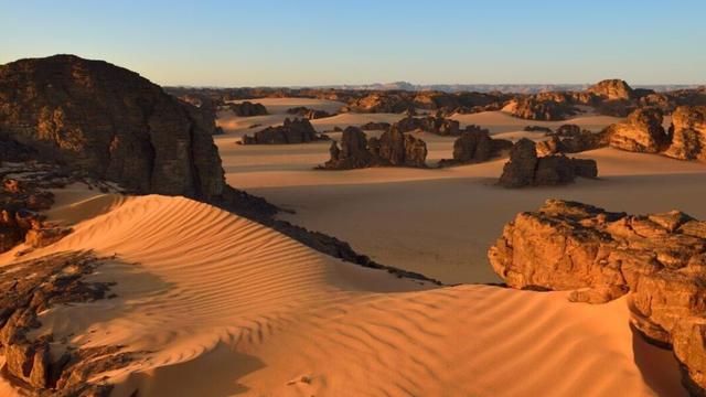 photo - dry lake bed, Sahara Desert