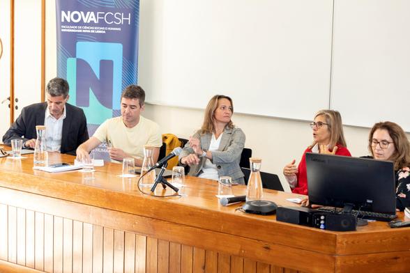 Picture of the round-table "Climate and Society: The Contribution of the Social Sciences", with Pedro Cardim, IHC's Miguel Carmo, Francesca Poggi, Maria Fernanda Rollo, and Cristina Brito.