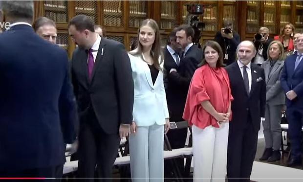 Leonor, mientras sonaba el himno de España. (TVE)