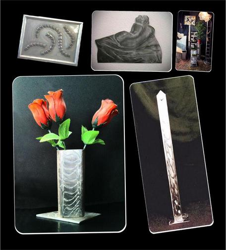 Collage mit Fotos von den Originalen der gerenderten Objekte.

Collage with photos of the originals of the rendered objects.