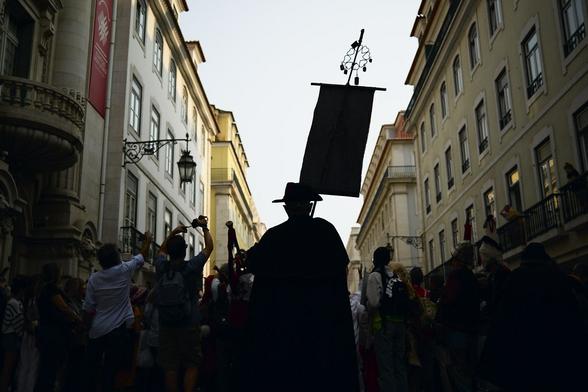 Parade in downtown Lisbon, in an event that gathered several masked traditions throughout Europe.

[ <a href="http://photos.joaoalmeidaphotography.com/?utm_source=flickr&amp;utm_medium=photo&amp;utm_campaign=networking" rel="noreferrer nofollow">portfolio</a> | <a href="http://blog.joaoalmeidaphotography.com/?utm_source=flickr&amp;utm_medium=photo&amp;utm_campaign=networking" rel="noreferrer nofollow">blog</a> | <a href="http://www.instagram.com/t3mujin" rel="noreferrer nofollow">instagram</a> | <a href="http://t3mujinpack.joaoalmeidaphotography.com?utm_source=flickr&amp;utm_medium=photo&amp;utm_campaign=networking" rel="noreferrer nofollow">t3mujinpack - darktable film presets</a> ]