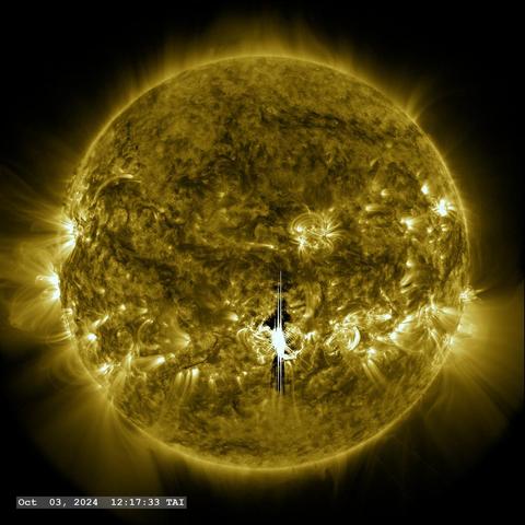 An_X9_0_flare_from_Active_Region_13842_-_October_3,_2024_(SVS5398_-_20241003_AR13842X90_AIA_0171A_PSF_stamped_000301_print).jpg