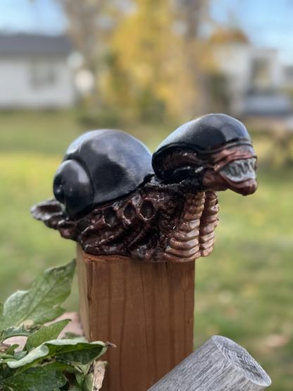 In the garden, no one can hear you scream.  
Snailien