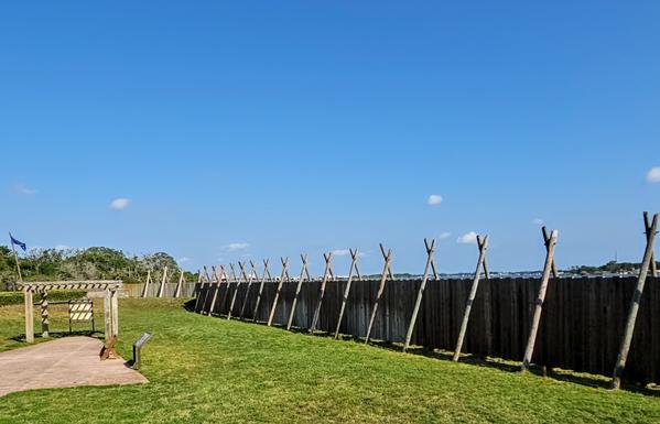 View from inside the fort, of a wooden protection wall facing the Saint Johns River