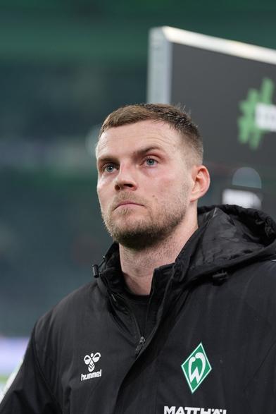 Marvin Ducksch in Werder-Jacke nach der Auswärtsniederlage in Gladbach.