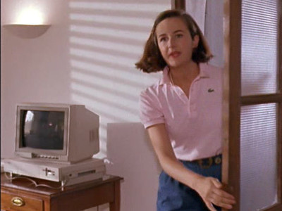 The husband of Godefroy's descendent is a dentist who has an Amiga 1000 in his office in "Les visiteurs".