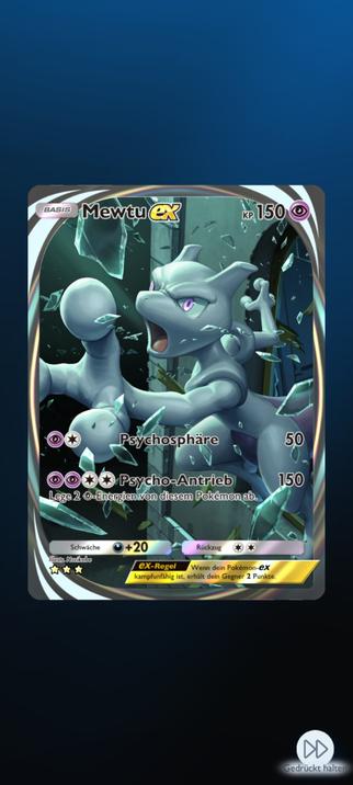 Screenshot aus Pokémon TCG Pocket von der Immersionskarte zu Mewtu.
Das Pokémon bricht durch eine Wand und ist umgeben von Glassplittern.