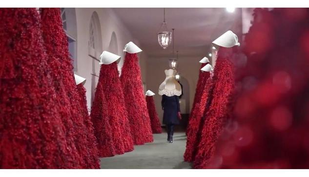 #MelanomiaTrump tries to #Hide from her #HateDecorating in #TheWhiteHouse...