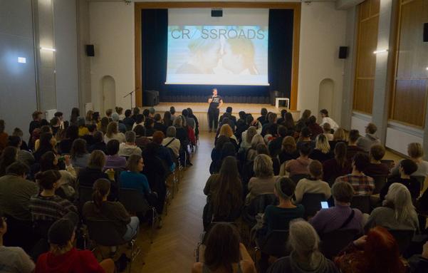 Full House im Heimatsaal beim Screening von "The Day Iceland Stood Still"