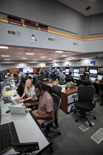 Artemis_II_Terminal_Count_Simulation_(KSC-20241107-PH-JBS01_0011).jpg
