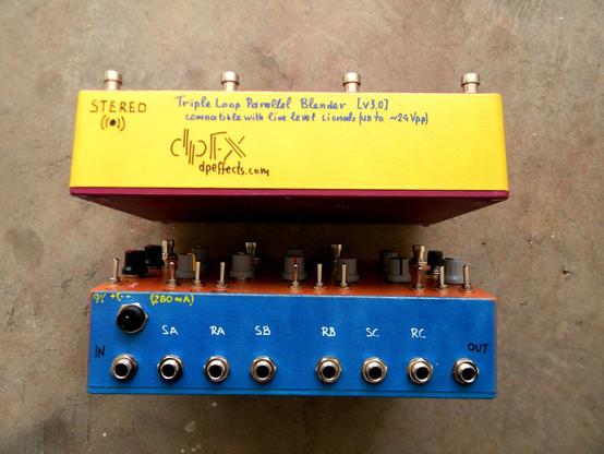 Triple Loop Parallel Stereo Blender pedal by dpFX Pedals