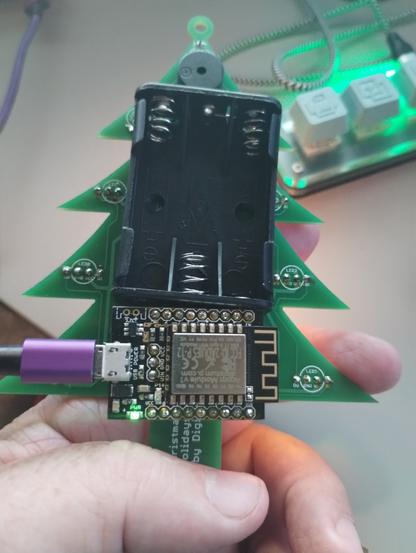 Digistump Holidays Christmas Tree with Oak, back side of the board.