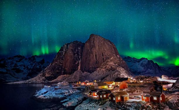 Aurora Borealis II Rorbu Cabins Hamnøy - Norway
Aurora borealis casts its magic over Hamnøy, the oldest and most picturesque of the fishing villages in Lofoten, Norway.