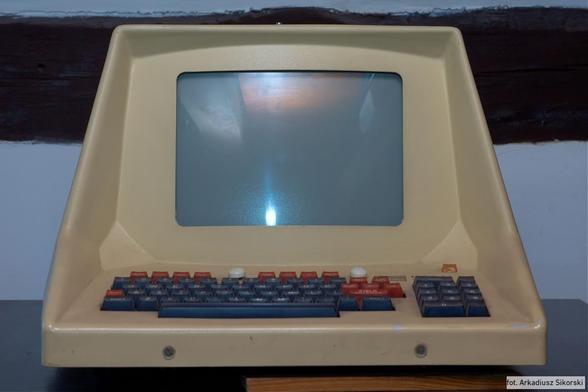 MERA-ELZAB
MERA 7951OM-terminal produkowany w Zakładzie Urządzeń Komputerowych Mera-Elzab z Zabrza / Poland
Photo by Arkadiusz Sikorski 2013 (C) https://arQ.PL/