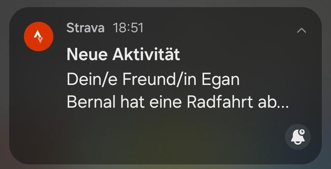 Screenshot von Strava Nachricht über Egan Bernal