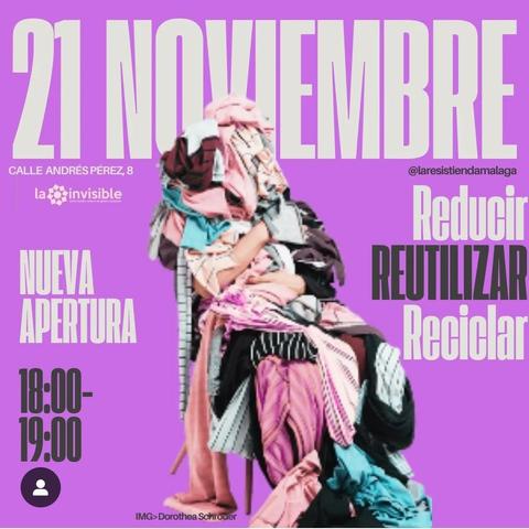 Cartel con la imagen central de una pila de ropa cubriendo una silla dando la impresión de que es una persona. La información es la del toot