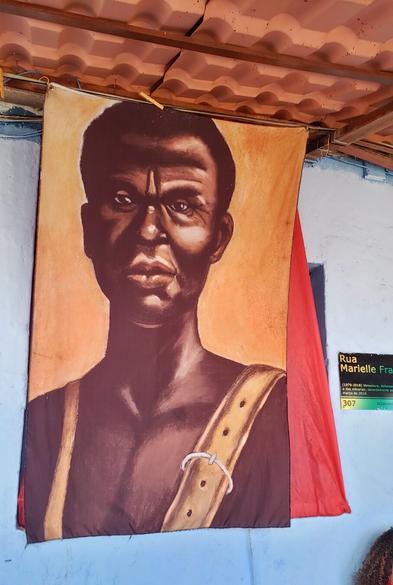 A foto mostra a imagem figurada de Zumbi dos Palmares