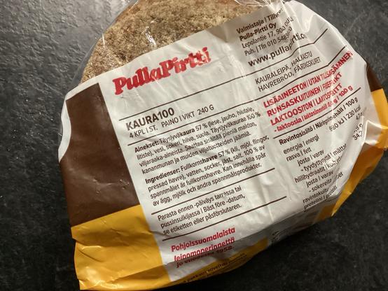 Ainekset: Täysjyväkaura 57% (lese, jauho, hiutale, litiste), vesi, sokeri, hiiva, suola, täysjyväkauraa 100% viljaraaka-aineista.