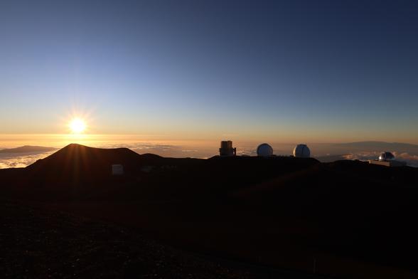 From left to right, the James Clerk Maxwell Telescope (JCMT) in the valley below the cinder cone, Subaru, Keck (x2) and finally the NASA InfraRed Telescope Facility (IRTF).