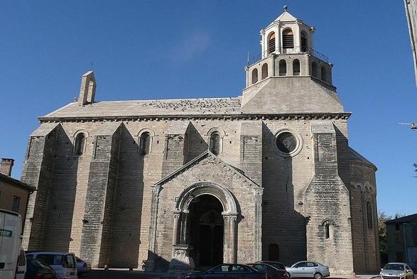 Eglise à #LeThor (#Vaucluse) Eglise : classement par liste de 1840.
Suite 👉 https://monumentum.fr/monument-historique/pa00082171/le-thor-eglise
#Patrimoine #MonumentHistorique
Photo CC-BY-SA 4.0 : Vi..Cult...