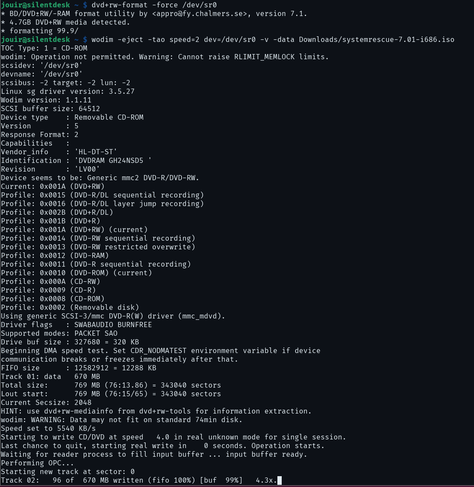 Screenshot of a Linux terminal showing commands to erase DVD-RW then burn ISO of system rescue (i686) to the blank DVD-RW.
