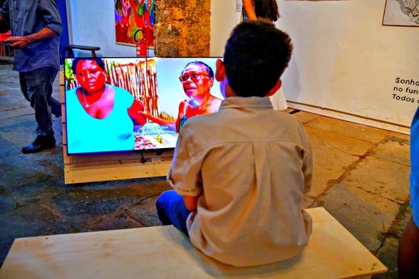 Inédita, exposição do projeto Pular N’Água entra em cartaz no Centro Histórico de São Luís: produções de Sophia Pinheiro, Romildo Rocha, Josoaldo Lima Rêgo e Geovani Martins estão em destaque no Chão SLZ, até 30 de novembro
