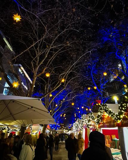 Weihnachtsmarkt auf den Kapuzinerplanken