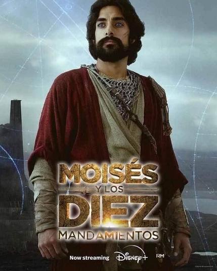 Eman Esfandi as Ezra Bridger from "Ahsoka"

The title reads: Moisés y los diez mandamientos