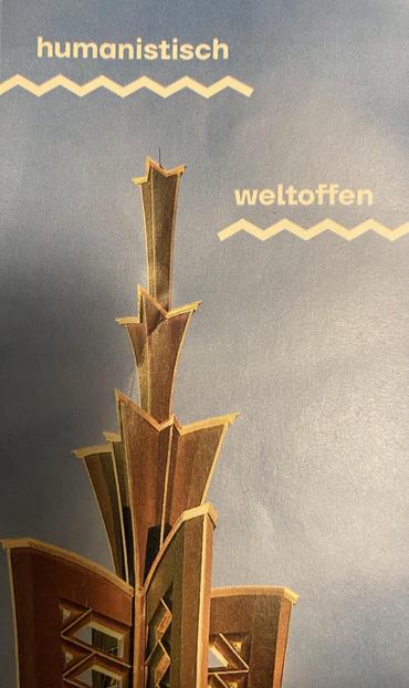 Eintrittskarte Grassimuseum mit Bild der Spitze des Gebäudes und den Worten humanistisch weltoffen