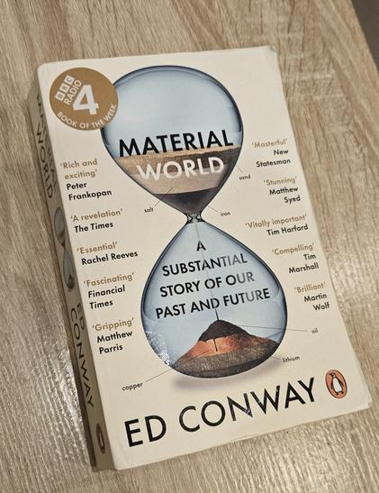 Cover of the book "Material World. A substantial story of our past and future" by Ed Conway.