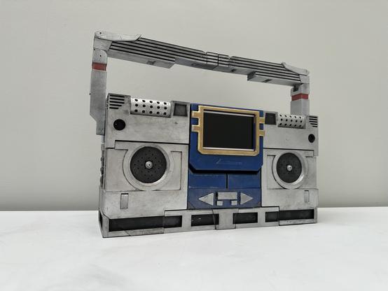 SoundWave in his boombox mode
