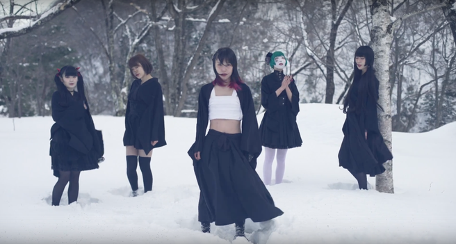 Idols in the snow