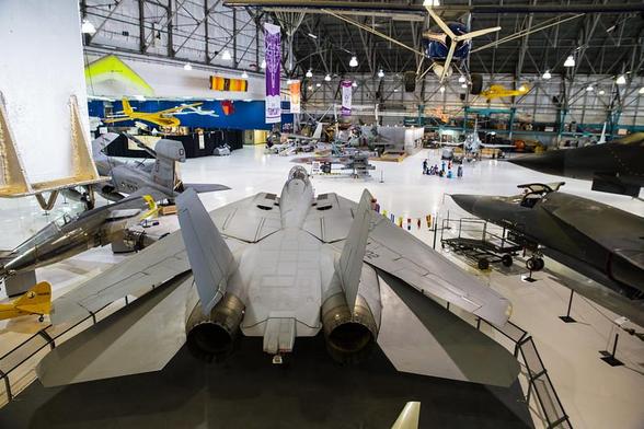 Grumman F-14 Tomcat #photography #airplanes #avgeek #aviation #wingsovertherockies #highlight #wingsmuseum #f14tomcat #grumman #carrierbasedfighter #fighteraircraft #variablesweepwing #unitedstatesnavy #navalfighterexperimental #americanteenseries #mcdonnelldouglasf4phantomii #lantirn #iran #islamicrepublicofiranairforce (Flickr 05.06.2017) https://www.flickr.com/photos/7489441@N06/34327413483