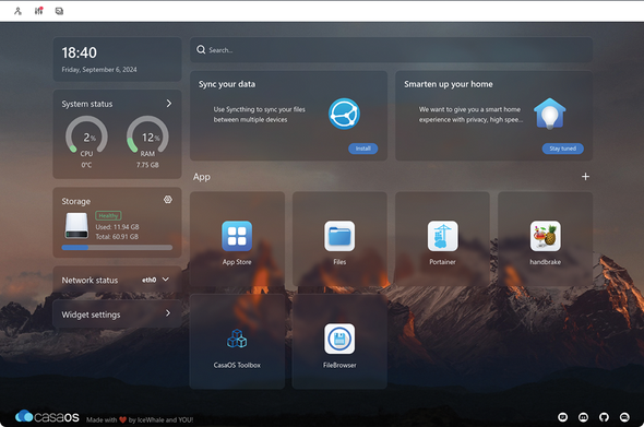 screenshot of the CasaOS main window
