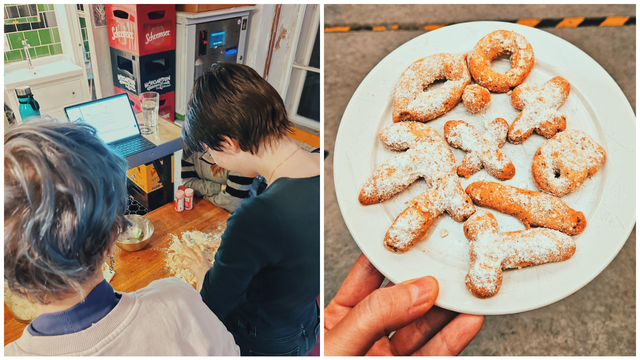 Ein zweigeteiltes Bild. In der linken Hälfte zwei (eigentlich: drei) Menschen beim Keksebacken im Metalab, in der rechten Hälfte ein Keksteller.

In der linken Hälfte zwei Menschen von schräg hinten beim Keksebacken in der Küche des Metalab. Die linke Person hat kurze, weißgrau gefärbte Haare und trägt silberne Ohrringe sowie einen weißen Pullover und darunter ein blaues Tshirt. Sie sieht der Person rechts im Bild zu, wie diese Kekse auf einer mehligen Arbeitsfläche formt. Die rechte Person hat kurze, braune Haare, trägt eine schwarze Brille, ein grünes Oberteil und Jeans. Im Hintergrund sind Getränkekisten, ein aufgeklappter Laptop, Gläser und Flaschen zu sehen. Erst auf den zweiten Blick erkennt eins, dass von der rechten Person fast vollständig verdeckt noch eine dritte Person im Bild ist. Von dieser dritten Person sieht eins allerdings nur die auf der Tischplatte abgestützten Arme und einen grauen Pullover mit schwarzen Streifen auf den Ärmeln.

In der rechten Bildhälfte ist ein Teller mit verschiedenen Keksen zu sehen, der von einer Hand im linken unteren Eck ins Bild gehalten wird; die Kekse sind großzügig gezuckert und haben verschiedene Formen (Pi, Tau, x, 0/O, …).