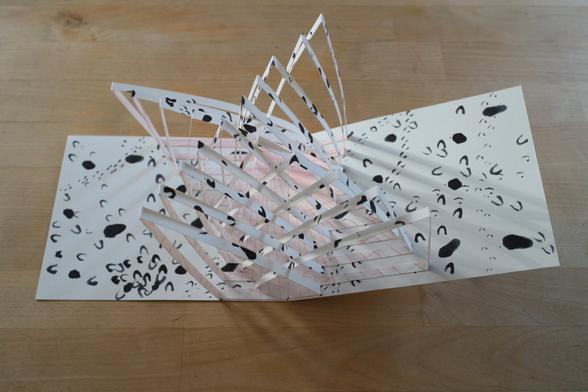Carte kirigami pop up illustrée de traces de pattes