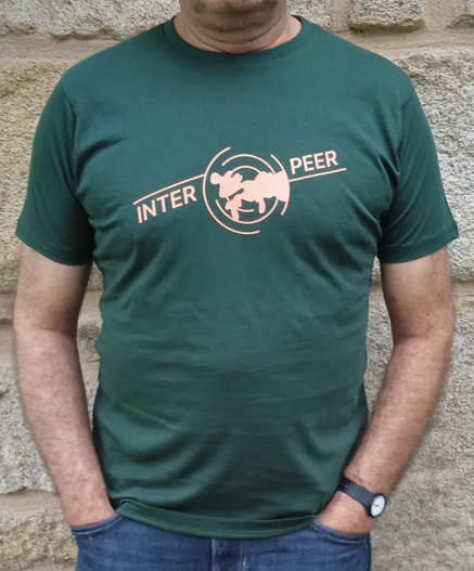 No idea who precisely modelled this, but it's from FreeWear 😊