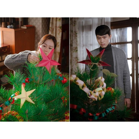 Crash Landing on You - Christmas tree decorating on the left and discovering the special Christmas tree on the right.