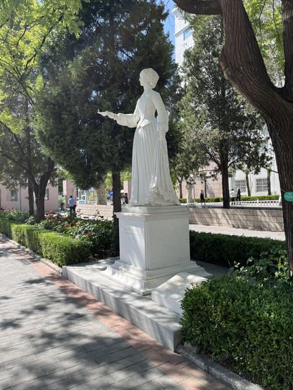 Statue of Florence Nightingale