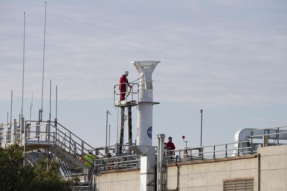 Helicopter_Removes_Historic_Rooftop_Pedestal_(AFRC2024-0159-01).jpg