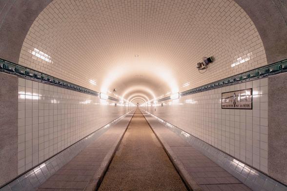 Image of one of the tubes of the Old Elbe Tunnel