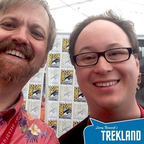 Larry Nemecek at Mike McMahan in a selfie at San Diego Comic Con 2014