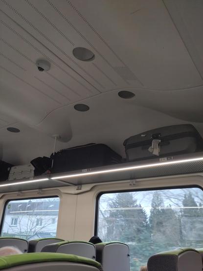 Gepäckablage im Flixtrain