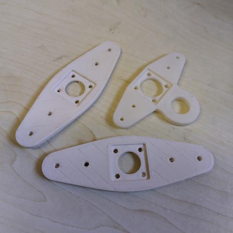 3D printed dipole center insulators, design comes right off the Thingiverse website.