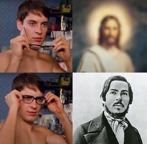 Tobey Maguire links oben, wie er im Begriff ist seine Brille aufzusetzen. Rechts daneben sehr unscharf: Jesus. Tobey links unten mit aufgesetzter Brille – rechts erkennt er nun scharf: Friedrich Engels.